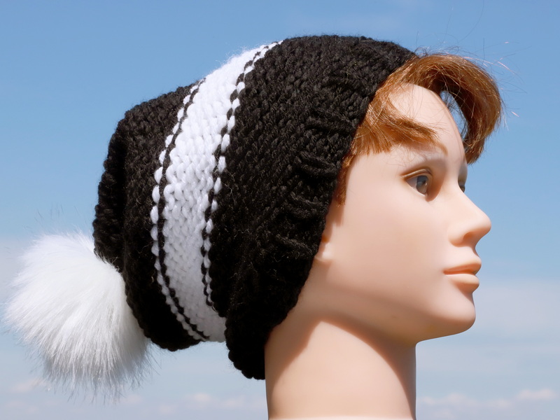 Modell Julian,oversized, zweifarbig, Bommel