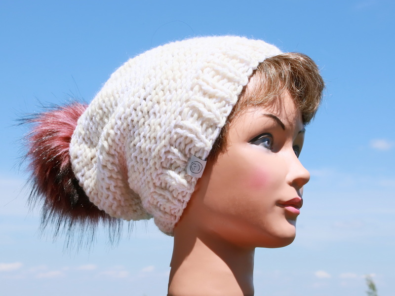 Modell Lilli, weiß, Bommel