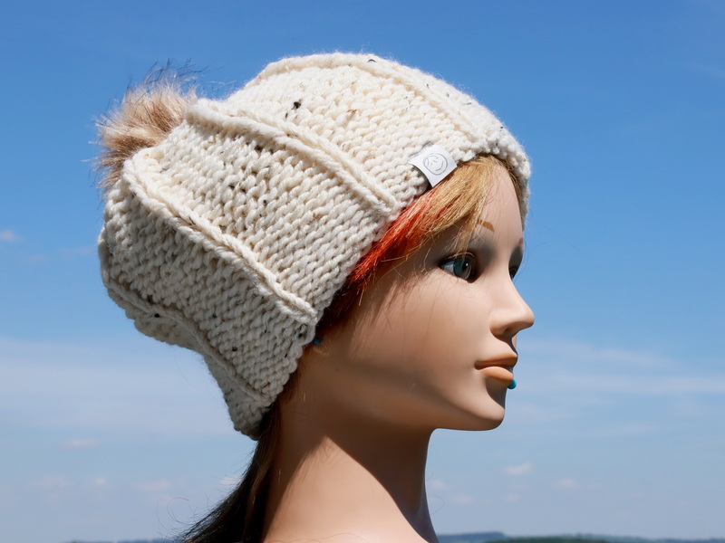 Modell Moni, natur, gesprenkelt,Bommel